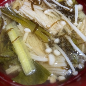 小松菜ともずく酢のスープ